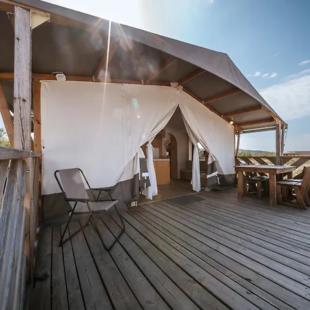 Village Novolandia * Rapovce